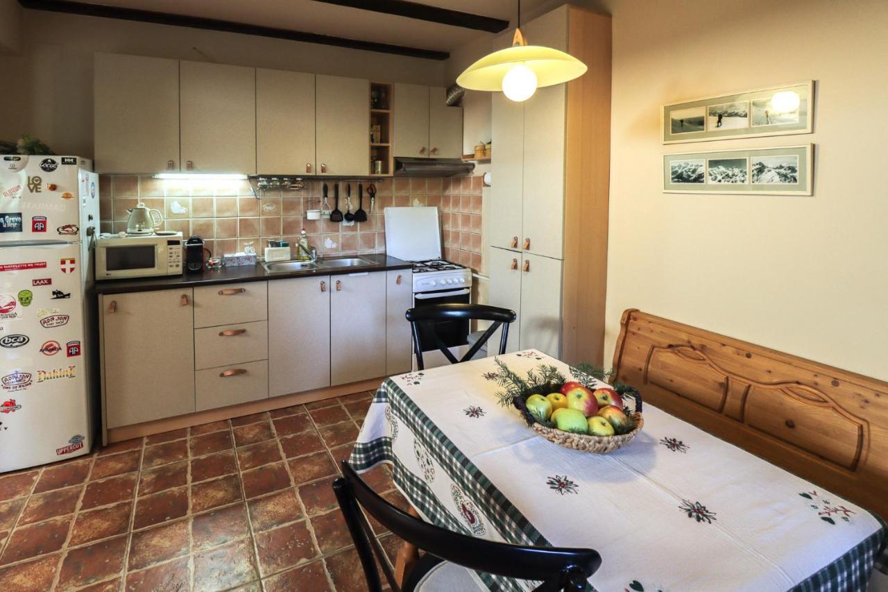 Mountain Family Chalet On Prahova Valley 코마르닉 외부 사진